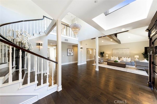 Chandelier, Interior, Living room, Recessed Lighting, Wood Texture Flooring
