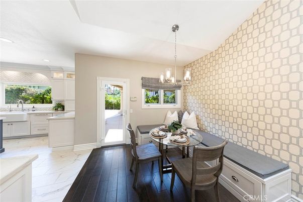 Chandelier, Dining room, Interior, Kitchen, Marble, Pendant Lights, Recessed Lighting, Wood Texture Flooring