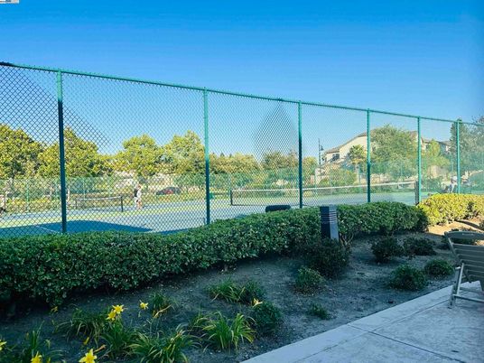 Exterior, Tennis Courts