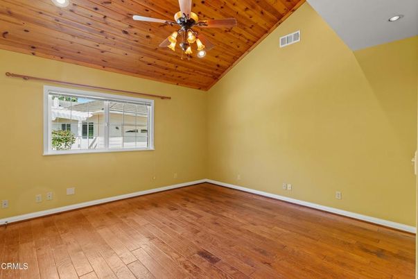 Empty room, Interior, Recessed Lighting, Wooden Ceilings, Wood Texture Flooring