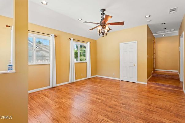 Empty room, Interior, Recessed Lighting, Wood Texture Flooring