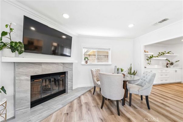 Dining room, Fireplace, Interior, Recessed Lighting, Wood Texture Flooring