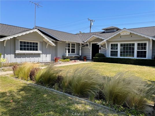 Backyard, Exterior, Facade, Ranch