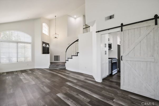 Interior, Pendant Lights, Recessed Lighting, Wood Texture Flooring