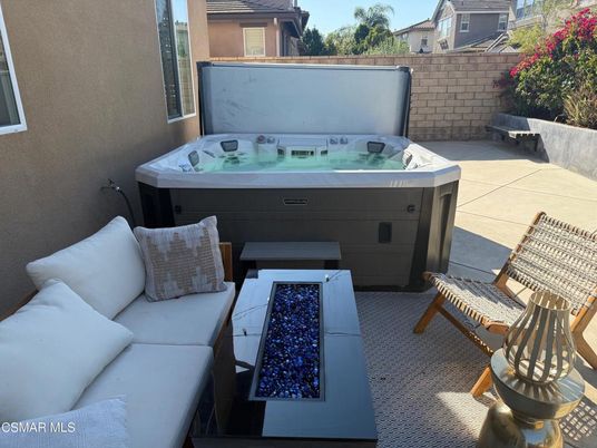 Exterior, Hot Tub