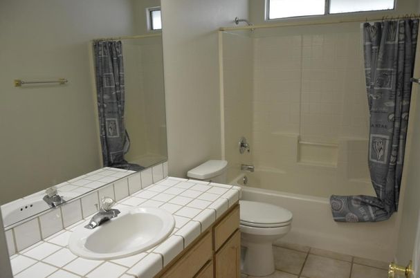 Bathroom, Interior, Tile Countertops