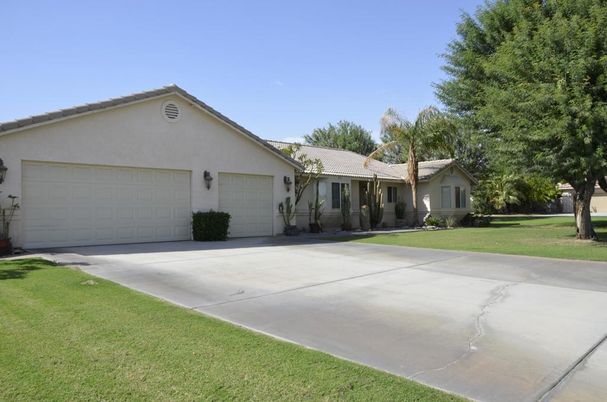 Attached, Backyard, Exterior, Facade, Ranch