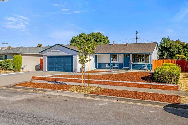 Attached, Detached Garage, Exterior, Facade, Ranch
