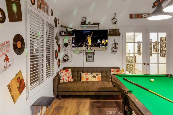 Billiard Table, Game Room, Interior, Wood Texture Flooring