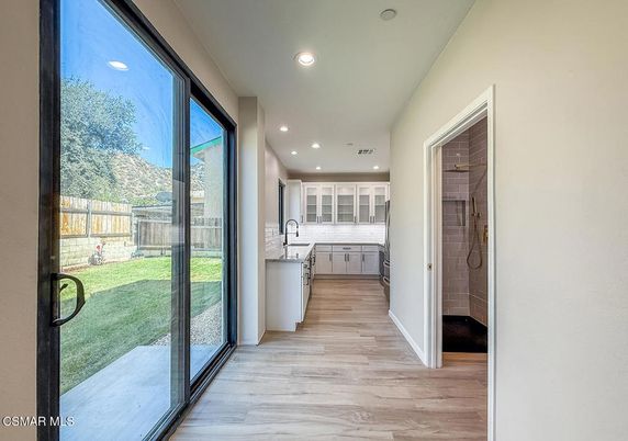 Bathroom, Interior, Recessed Lighting, Wood Texture Flooring