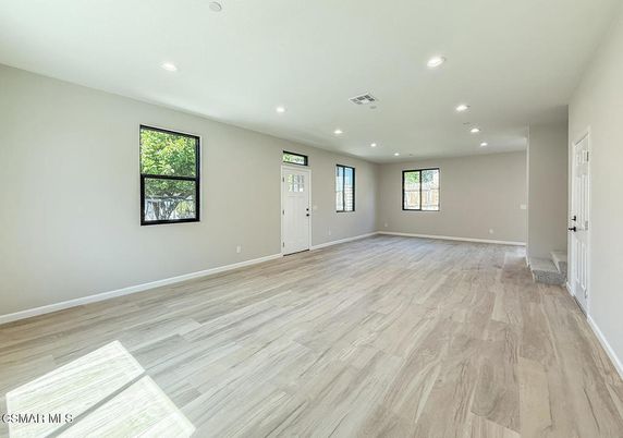 Empty room, Interior, Recessed Lighting, Wood Texture Flooring