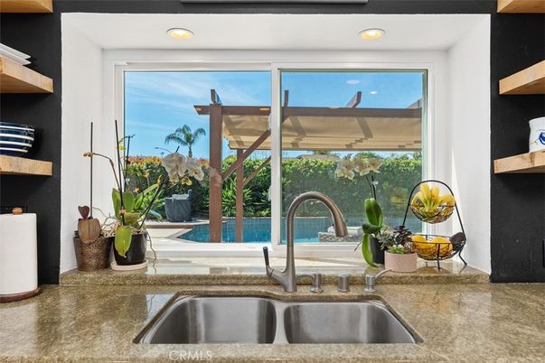 Interior, Kitchen, Recessed Lighting, Water