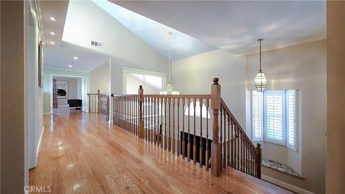 Interior, Pendant Lights, Recessed Lighting, Wood Texture Flooring