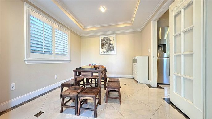 Dining room, Interior, Recessed Lighting