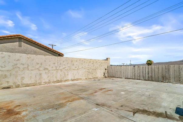 Backyard, Exterior