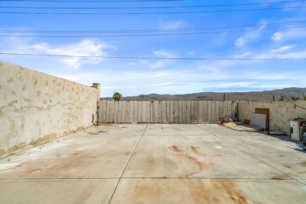 Backyard, Exterior
