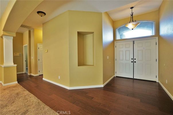Interior, Pendant Lights, Wood Texture Flooring