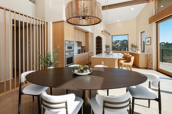 Dining room, Interior, Kitchen, Pendant Lights, Recessed Lighting, Stainless Steel Appliances