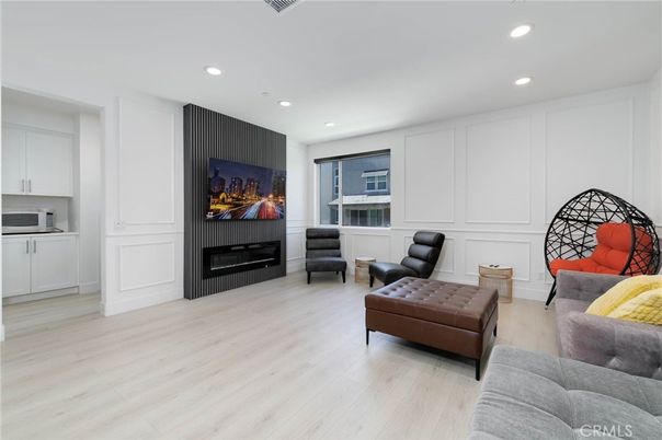 Fireplace, Interior, Living room, Recessed Lighting, Wood Texture Flooring
