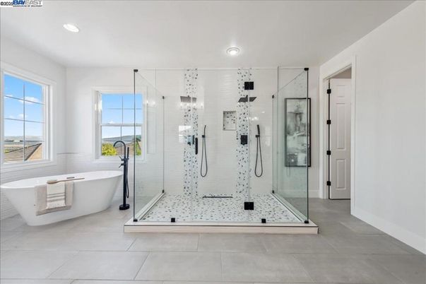 Bathroom, Free Standing Baths, Glass Shower, Interior, Recessed Lighting