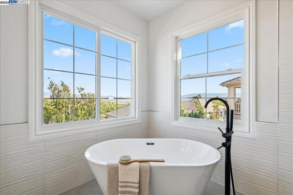 Bathroom, Free Standing Baths, Interior