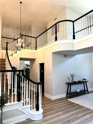 Interior, Pendant Lights, Recessed Lighting, Wood Texture Flooring
