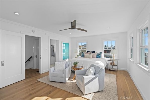 Bedroom, Interior, Living room, Recessed Lighting, Wood Texture Flooring