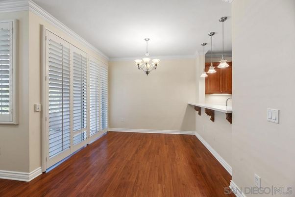 Chandelier, Empty room, Interior, Pendant Lights, Wood Texture Flooring