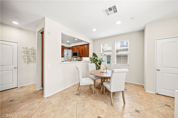 Dining room, Interior, Kitchen, Recessed Lighting