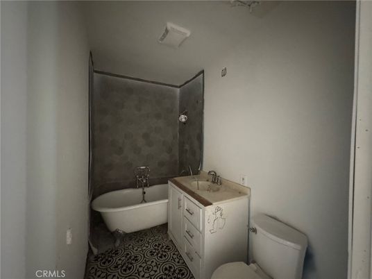 Bathroom, Free Standing Baths, Interior