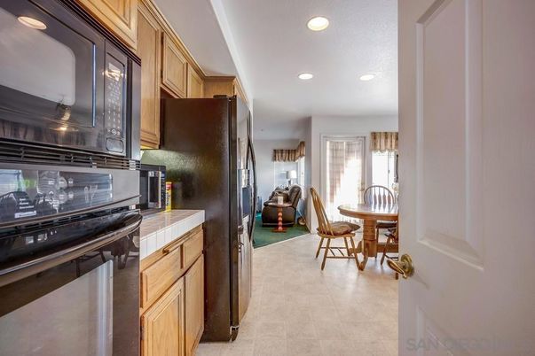 Dining room, Interior, Kitchen, Recessed Lighting, Tile Countertops