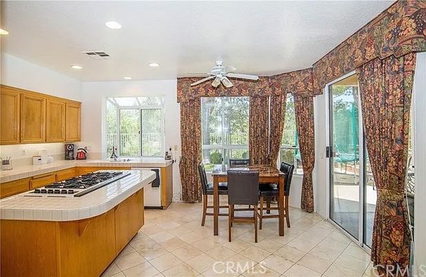 Dining room, Interior, Kitchen, Recessed Lighting, Tile Countertops