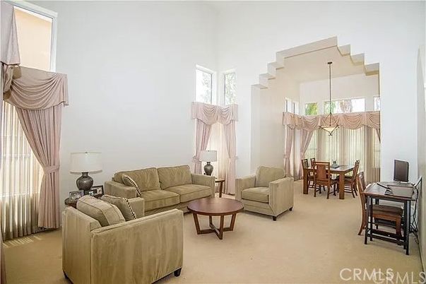 Dining room, Interior, Living room, Pendant Lights