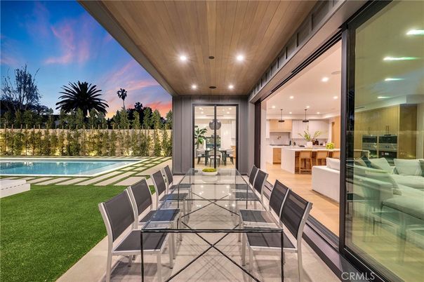 Exterior, Pool, Recessed Lighting