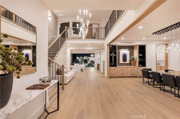 Interior, Living room, Pendant Lights, Recessed Lighting, Wood Texture Flooring