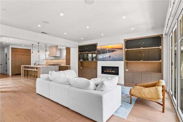 Fireplace, Interior, Kitchen, Living room, Pendant Lights, Recessed Lighting, Wood Texture Flooring