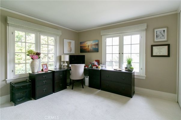 Home Office, Interior