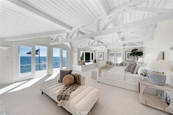 Bedroom, Interior, Water