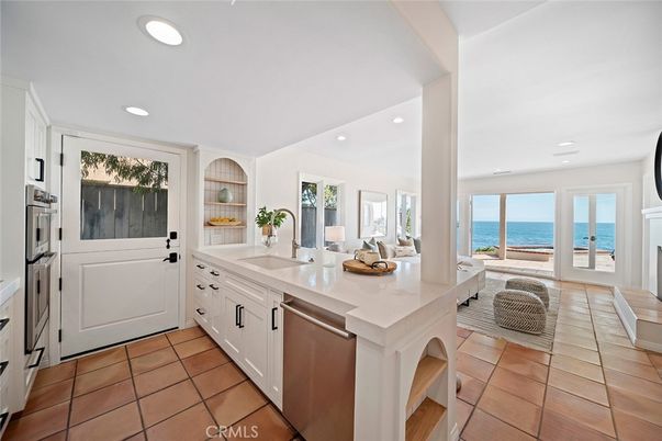 Interior, Kitchen, Recessed Lighting, Water