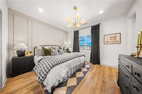 Bedroom, Interior, Pendant Lights, Recessed Lighting, Water, Wood Texture Flooring