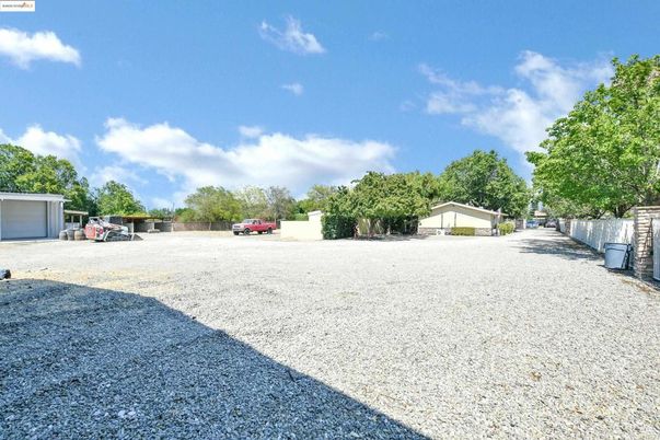 Backyard, Detached Garage, Exterior