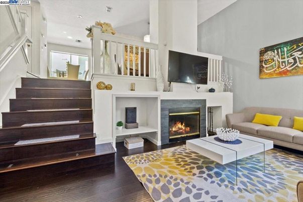 Fireplace, Interior, Living room, Pendant Lights, Recessed Lighting, Wood Texture Flooring