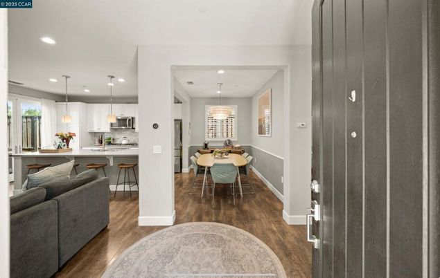 Chandelier, Dining room, Interior, Kitchen, Pendant Lights, Recessed Lighting, Wood Texture Flooring