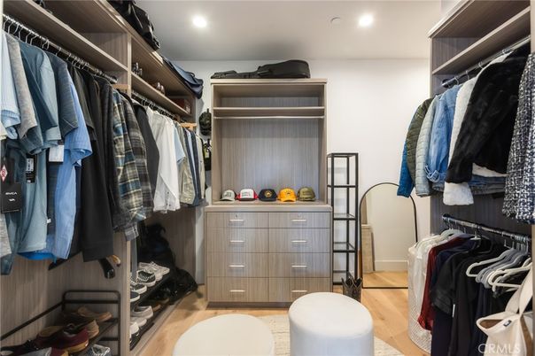 Interior, Recessed Lighting, Walk-in Closets, Wood Texture Flooring