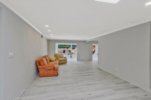 Interior, Recessed Lighting, Wood Texture Flooring