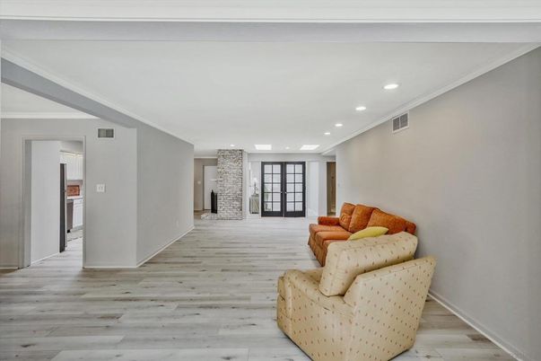 Interior, Living room, Recessed Lighting, Wood Texture Flooring