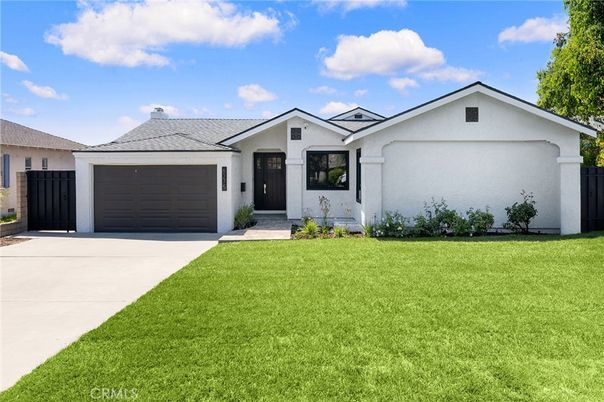 Attached, Backyard, Exterior, Facade, Ranch