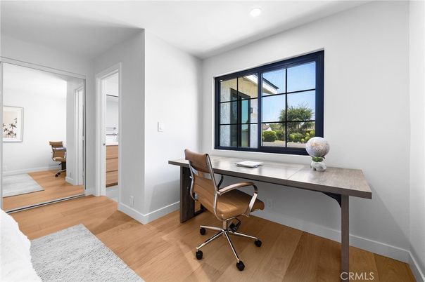 Home Office, Interior, Recessed Lighting, Wood Texture Flooring