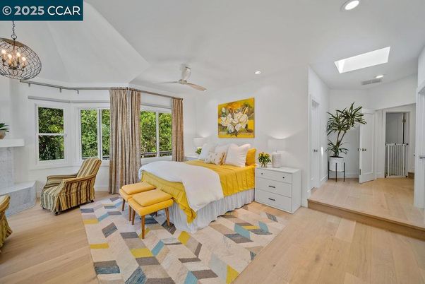 Bedroom, Interior, Pendant Lights, Recessed Lighting, Wood Texture Flooring
