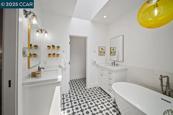 Bathroom, Dual Sink Vanities, Free Standing Baths, Interior, Recessed Lighting